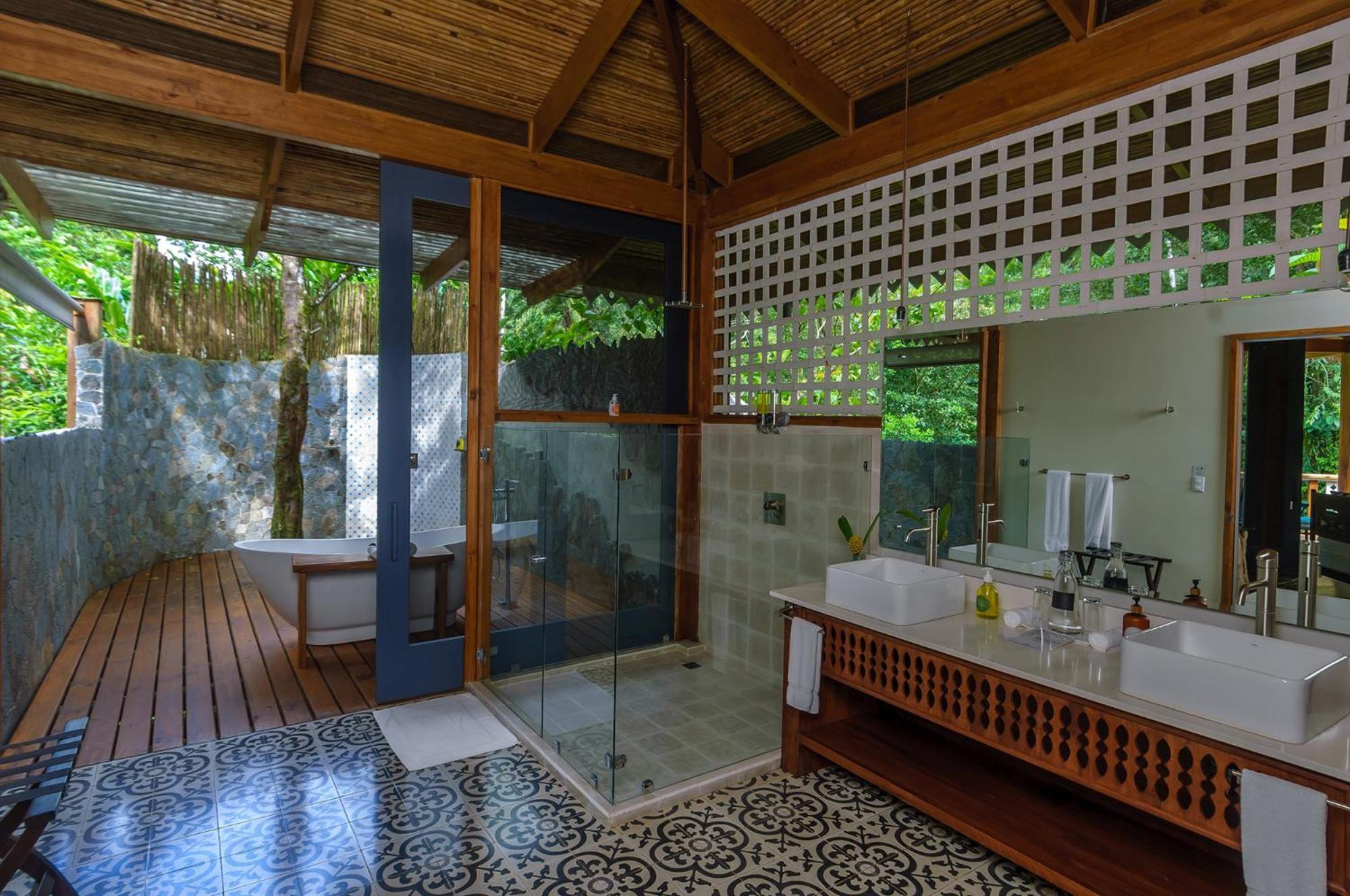 Pacuare Lodge By Boeena Limon Екстериор снимка